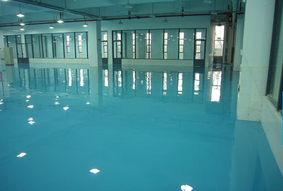 耐磨地坪漆施工廠家如何解決環(huán)氧地坪起灰、起砂問題？
