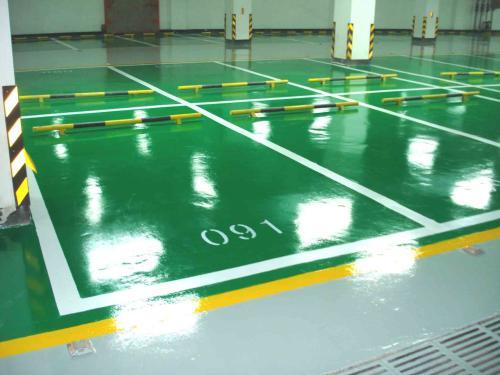 停車場環(huán)氧地坪漆施工后的地面應(yīng)達(dá)到怎樣的標(biāo)準(zhǔn)？